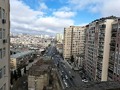 Satılır 3 otaqlı mənzil 125 m²