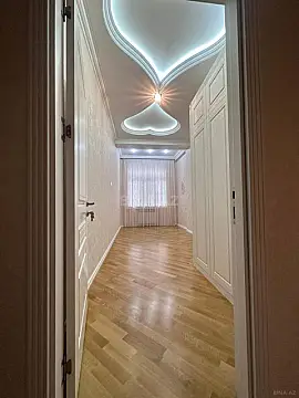 Satılır 3 otaqlı mənzil 117 m²