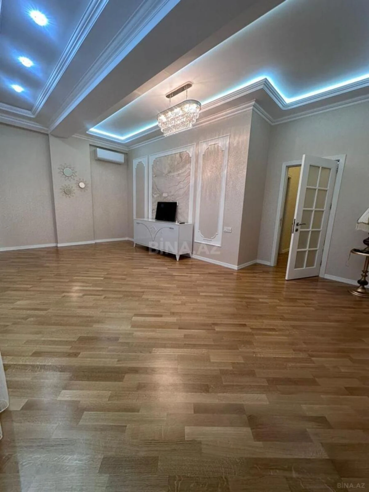 Satılır 3 otaqlı mənzil 117 m²