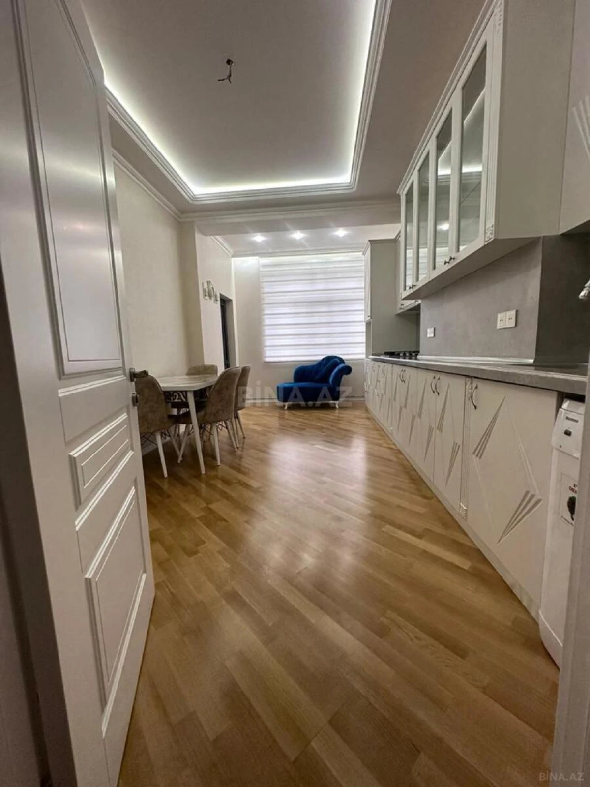 Satılır 3 otaqlı mənzil 117 m²