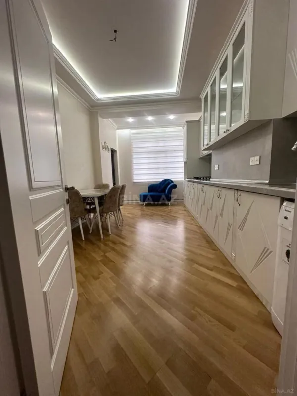 Satılır 3 otaqlı mənzil 117 m²