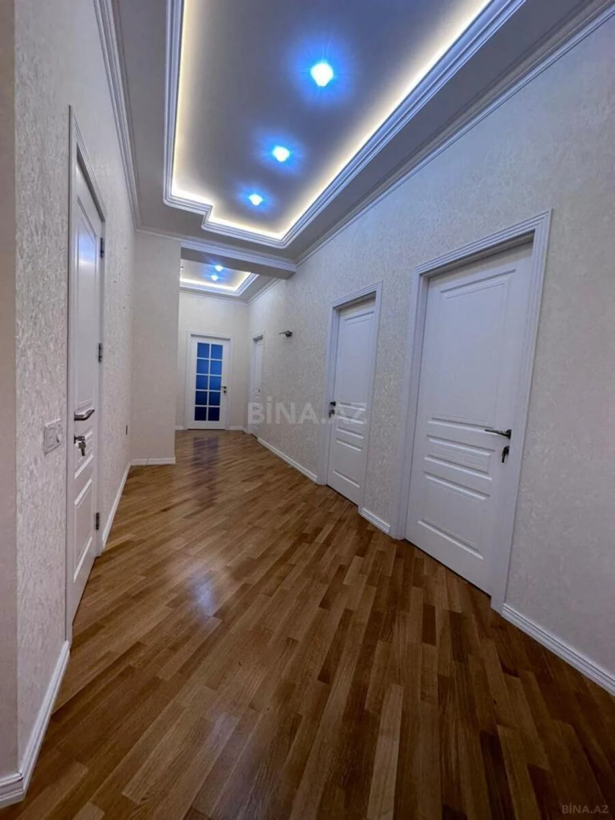 Satılır 3 otaqlı mənzil 117 m²