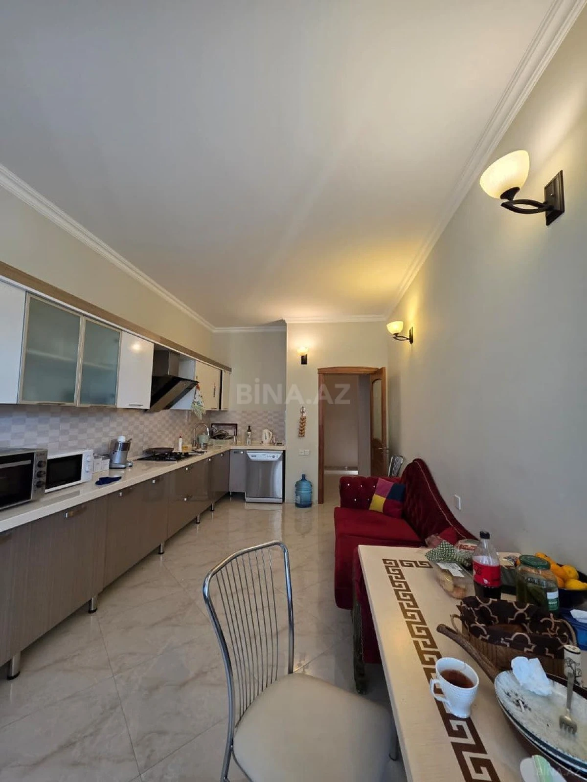 Satılır 2 otaqlı mənzil 140 m²