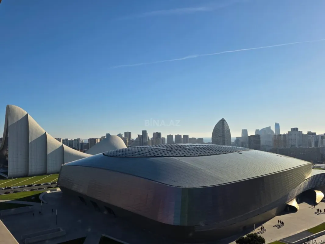 Satılır 2 otaqlı mənzil 140 m²