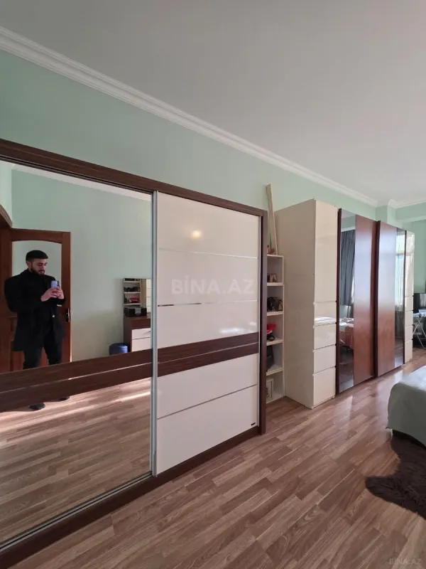 Satılır 2 otaqlı mənzil 140 m²