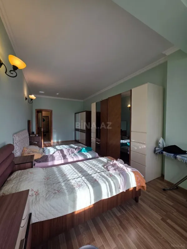 Satılır 2 otaqlı mənzil 140 m²