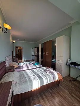 Satılır 2 otaqlı mənzil 140 m²