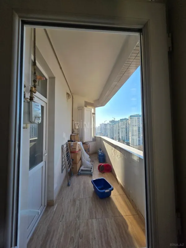 Satılır 2 otaqlı mənzil 140 m²
