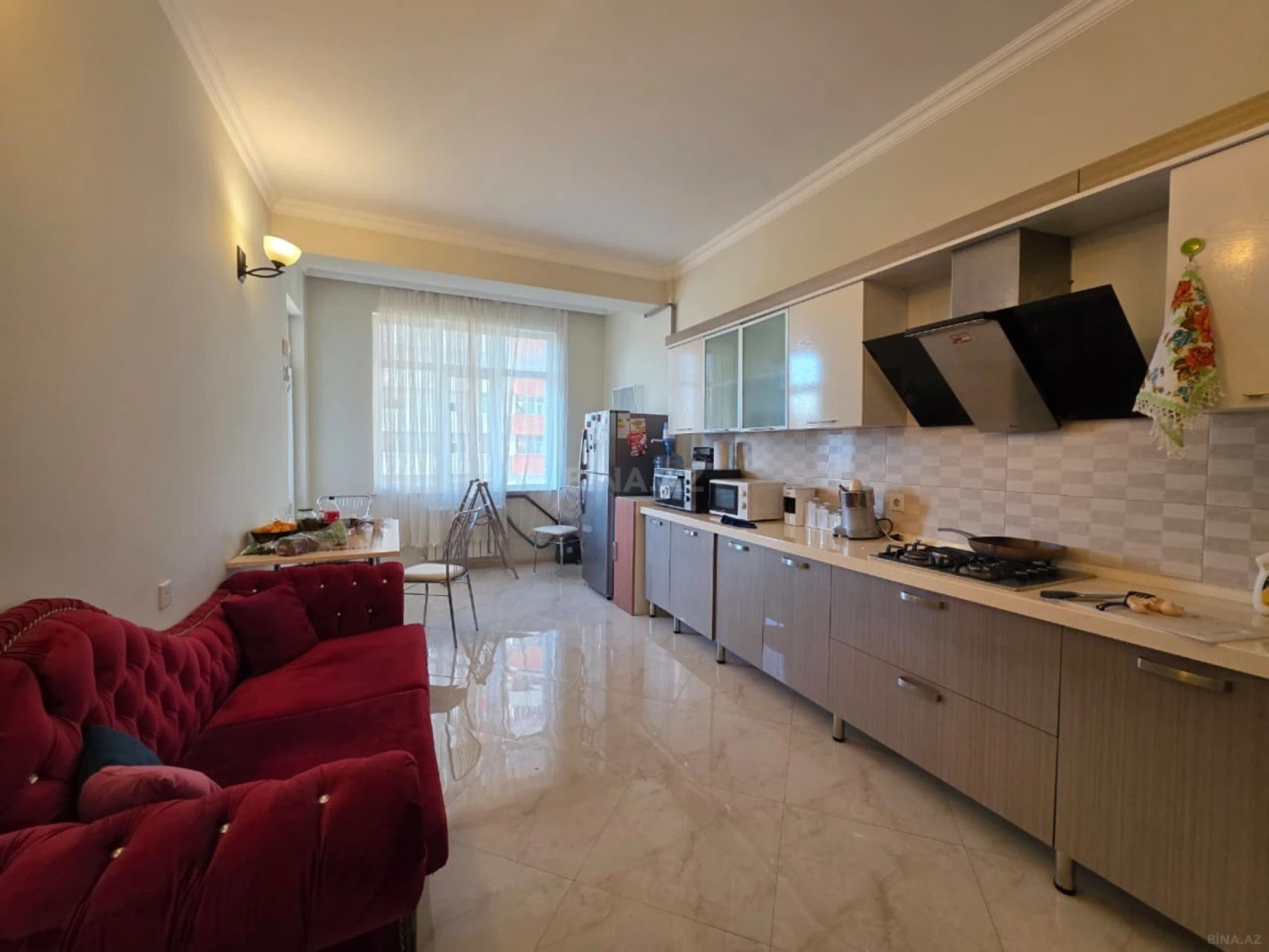 Satılır 2 otaqlı mənzil 140 m²