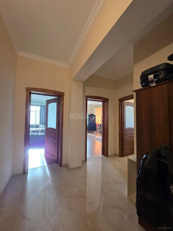 Satılır 2 otaqlı mənzil 140 m²