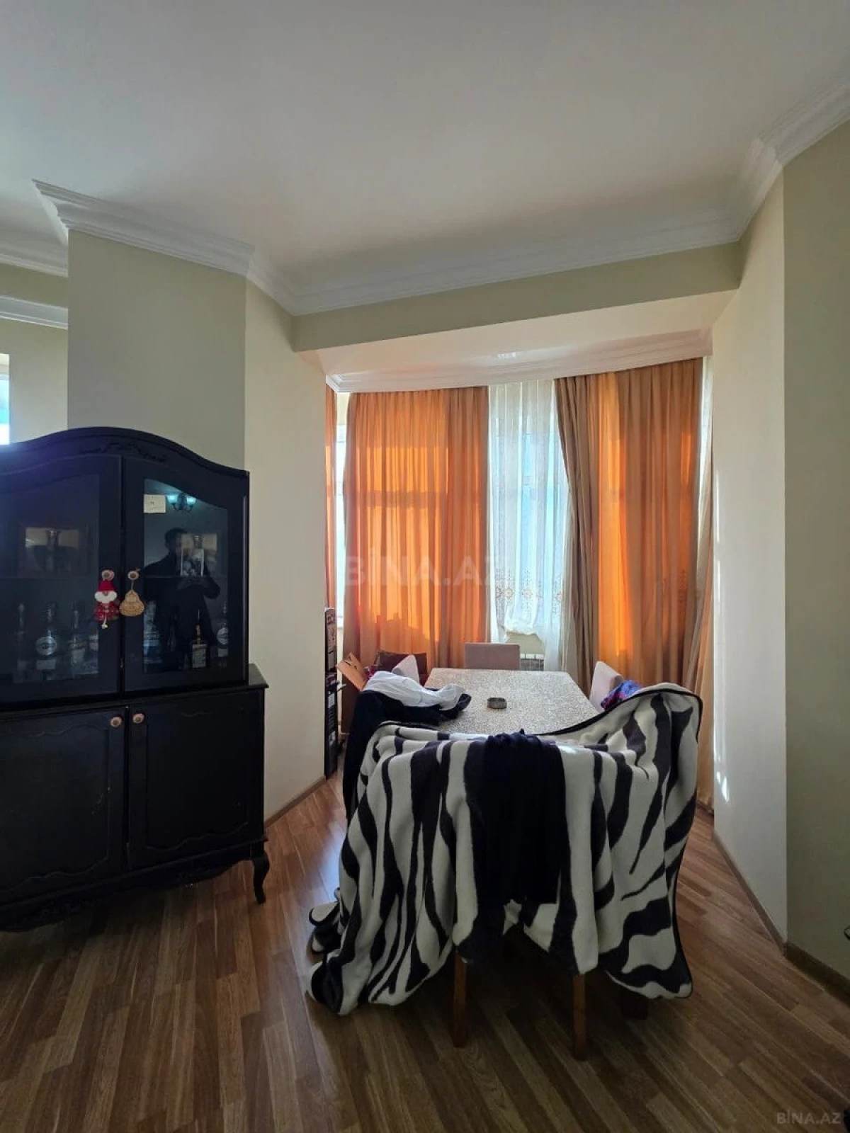 Satılır 2 otaqlı mənzil 140 m²