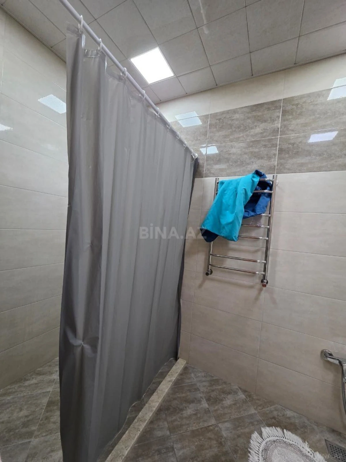Satılır 2 otaqlı mənzil 140 m²