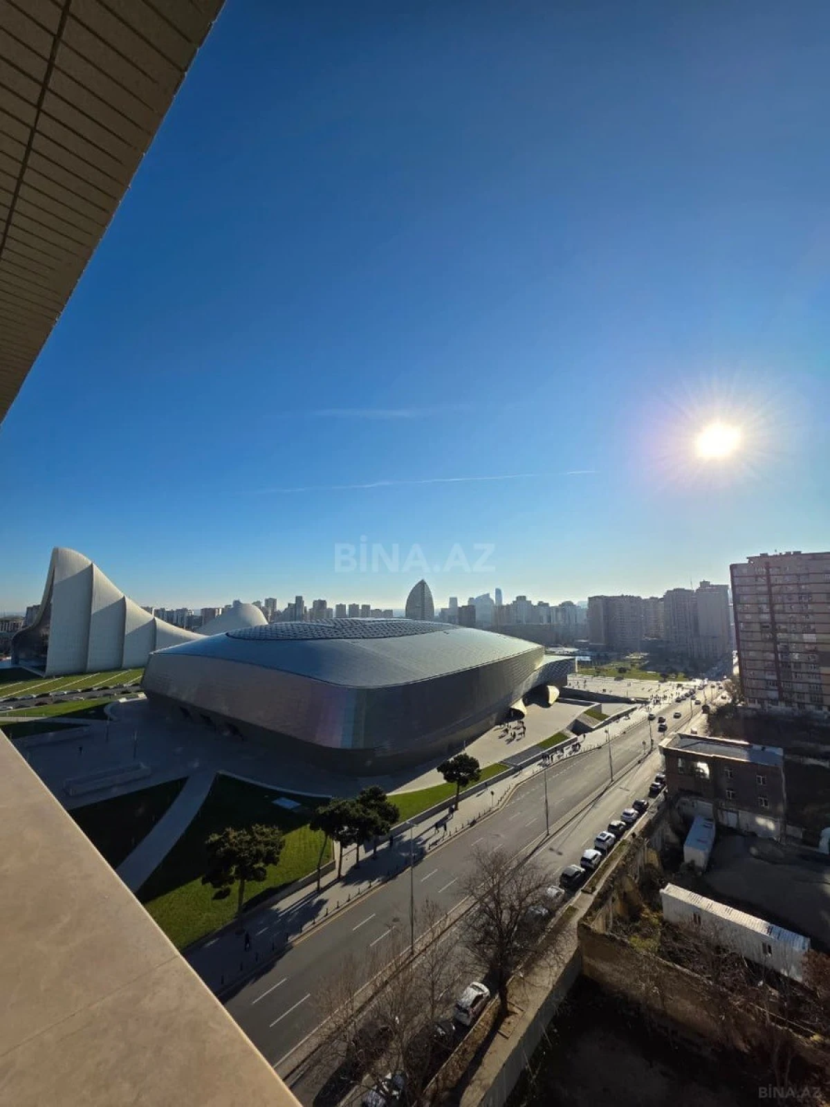 Satılır 2 otaqlı mənzil 140 m²