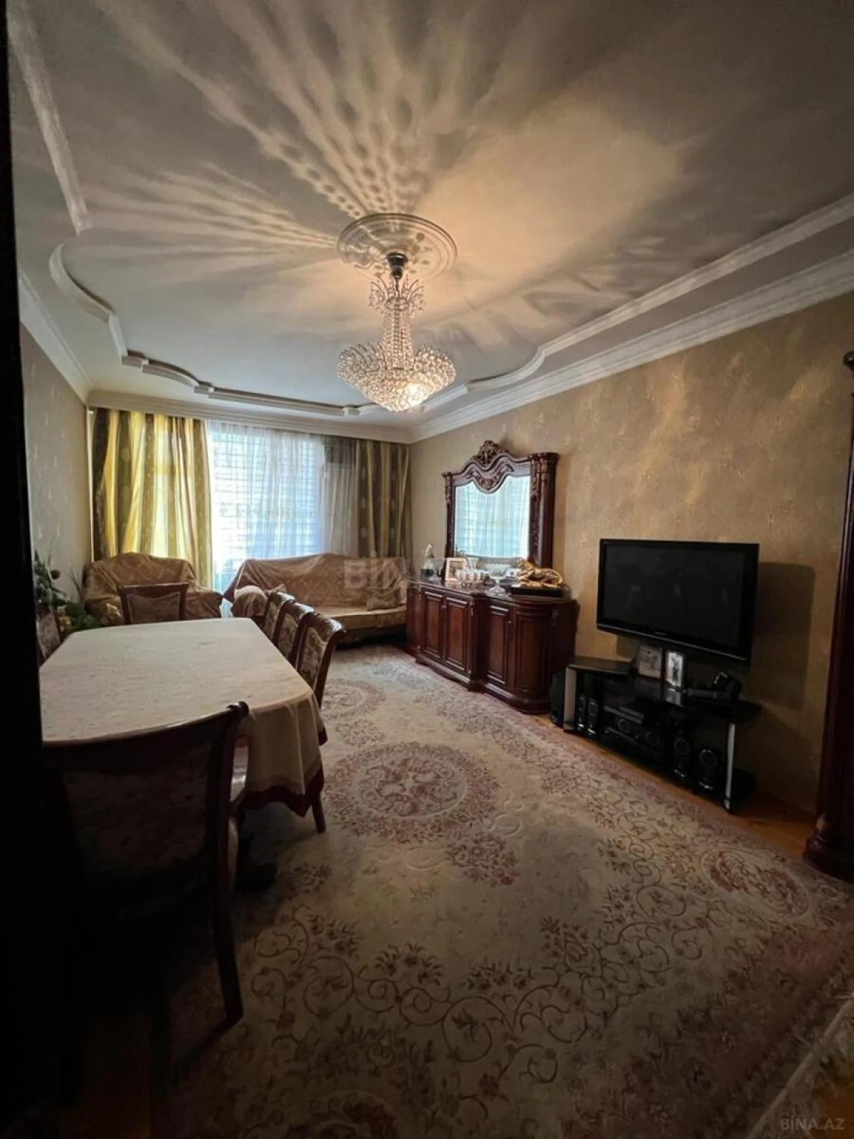 Satılır 2 otaqlı mənzil 102 m²