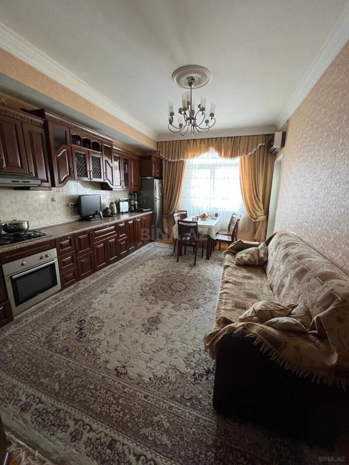 Satılır 2 otaqlı mənzil 102 m²