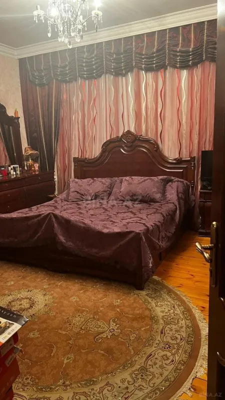 Satılır 2 otaqlı mənzil 102 m²