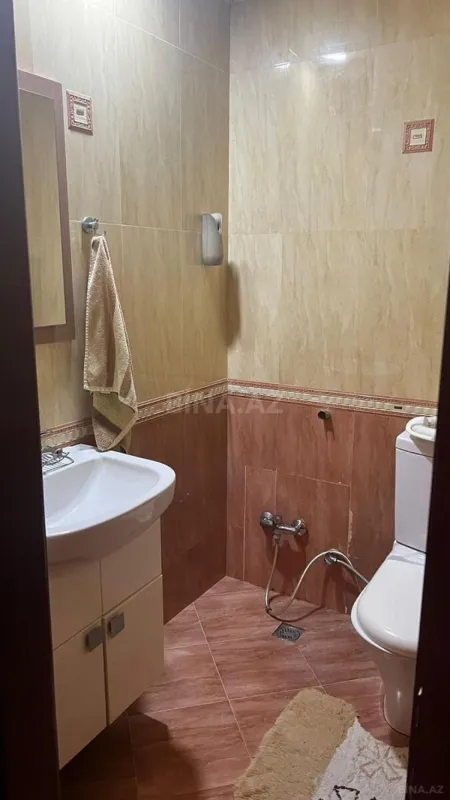 Satılır 2 otaqlı mənzil 102 m²