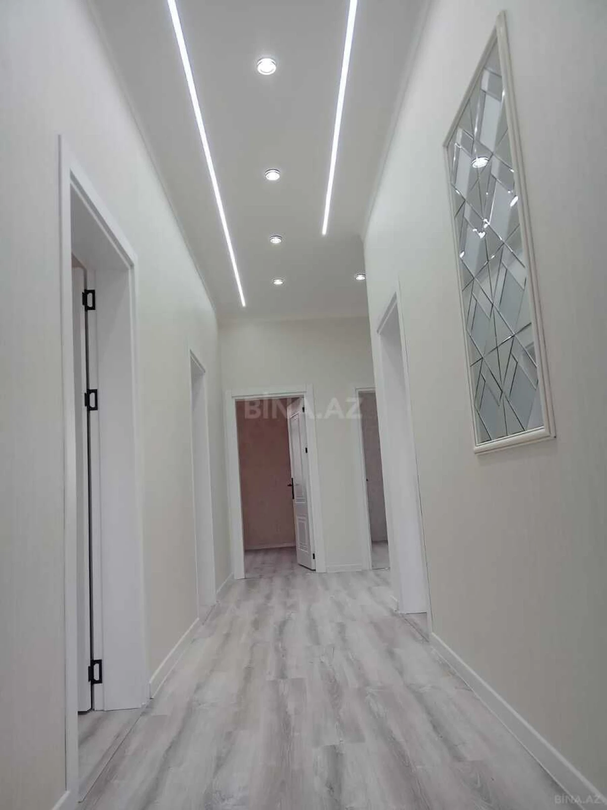 Satılır 6 otaqlı həyət evi 190 m²
