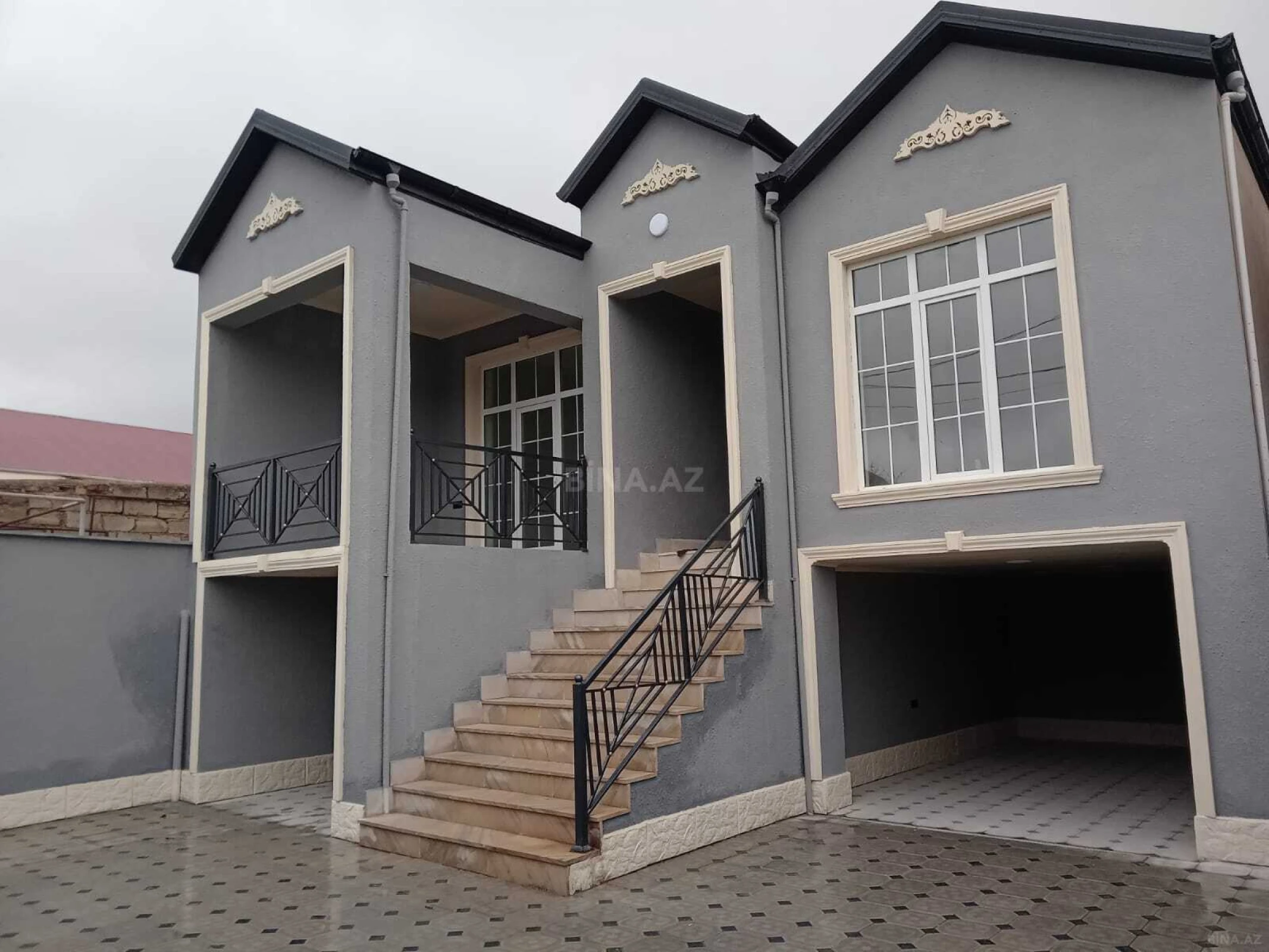 Satılır 6 otaqlı həyət evi 190 m²