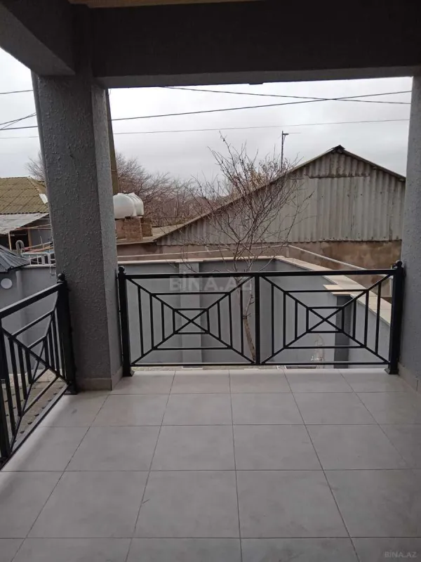 Satılır 6 otaqlı həyət evi 190 m²