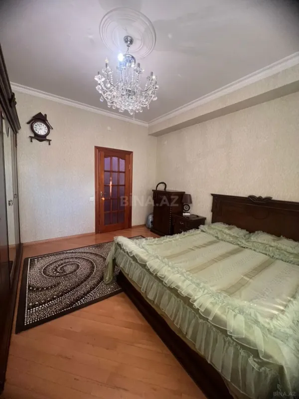 Kirayə verilir 3 otaqlı mənzil 135 m²