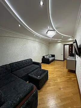 Kirayə verilir 2 otaqlı mənzil 110 m²