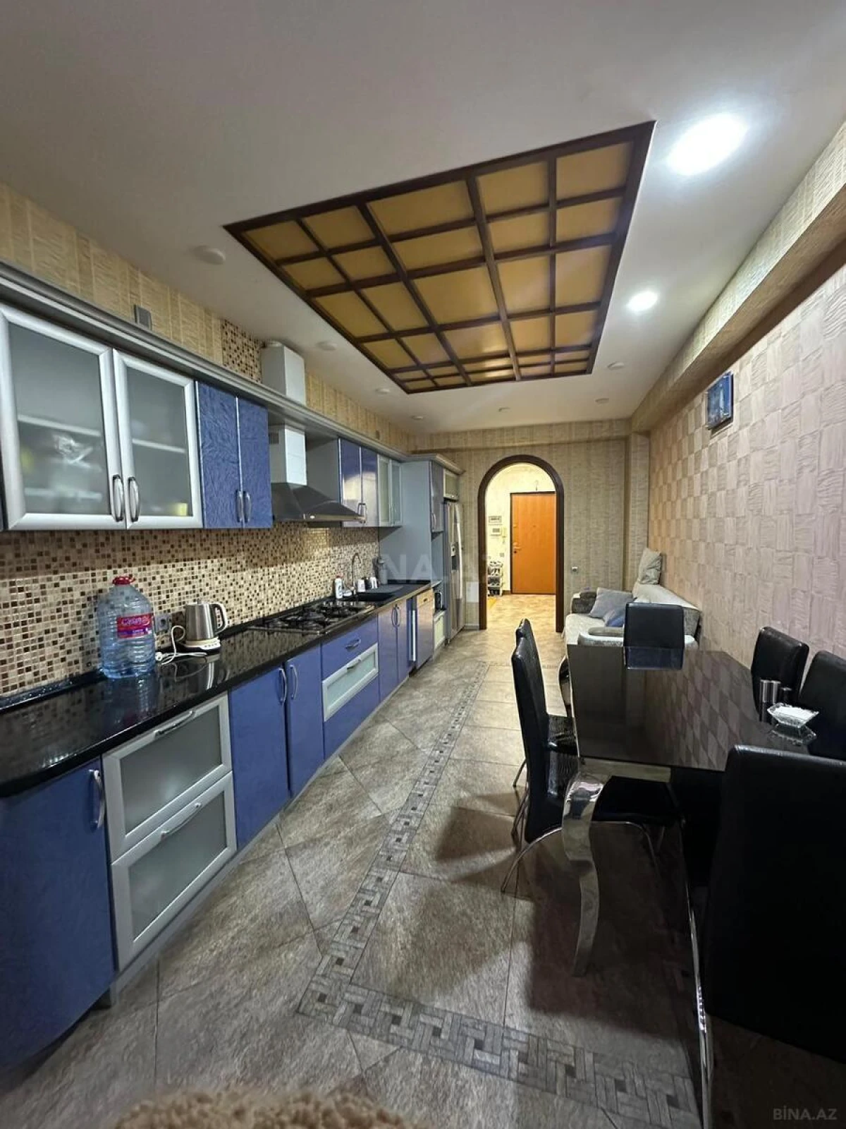 Kirayə verilir 2 otaqlı mənzil 110 m²