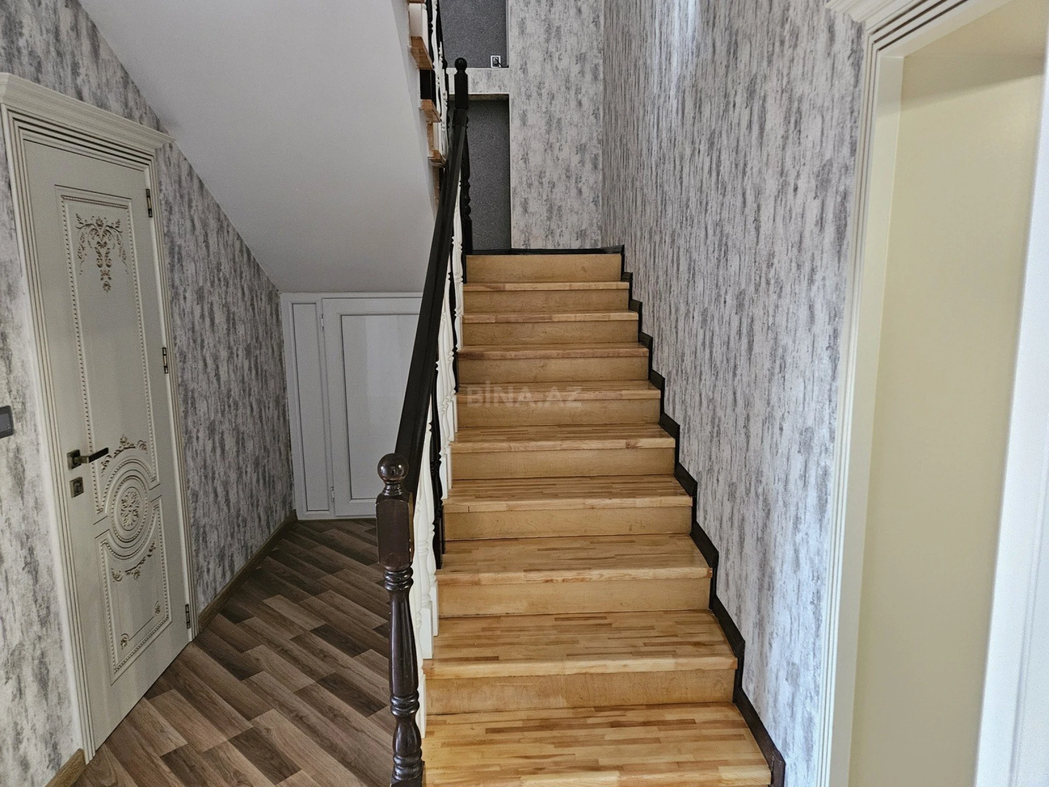 Satılır 4 otaqlı həyət evi 190 m²