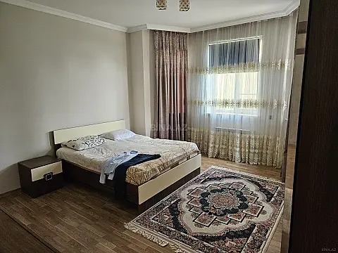 Satılır 4 otaqlı həyət evi 190 m²