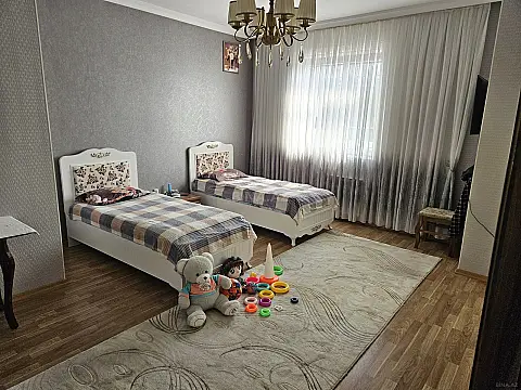 Satılır 4 otaqlı həyət evi 190 m²