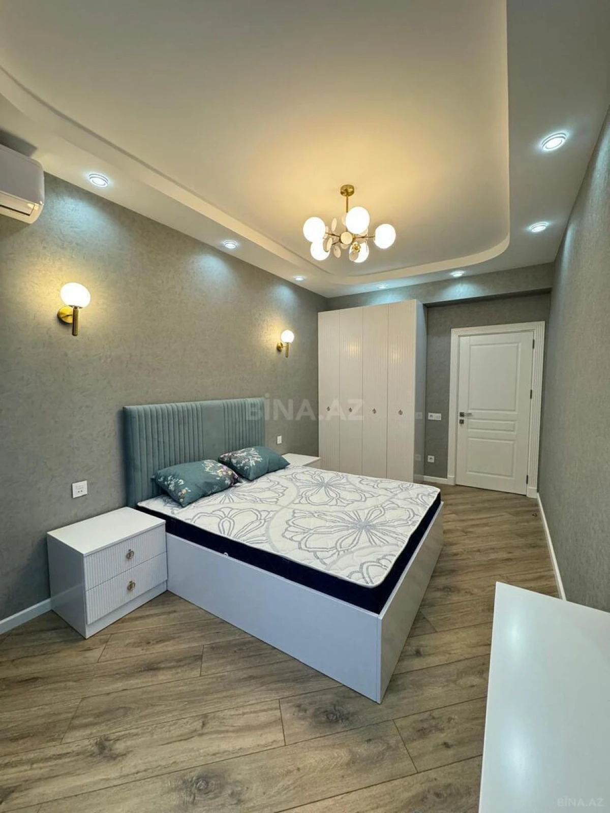 Kirayə verilir 3 otaqlı mənzil 94 m²