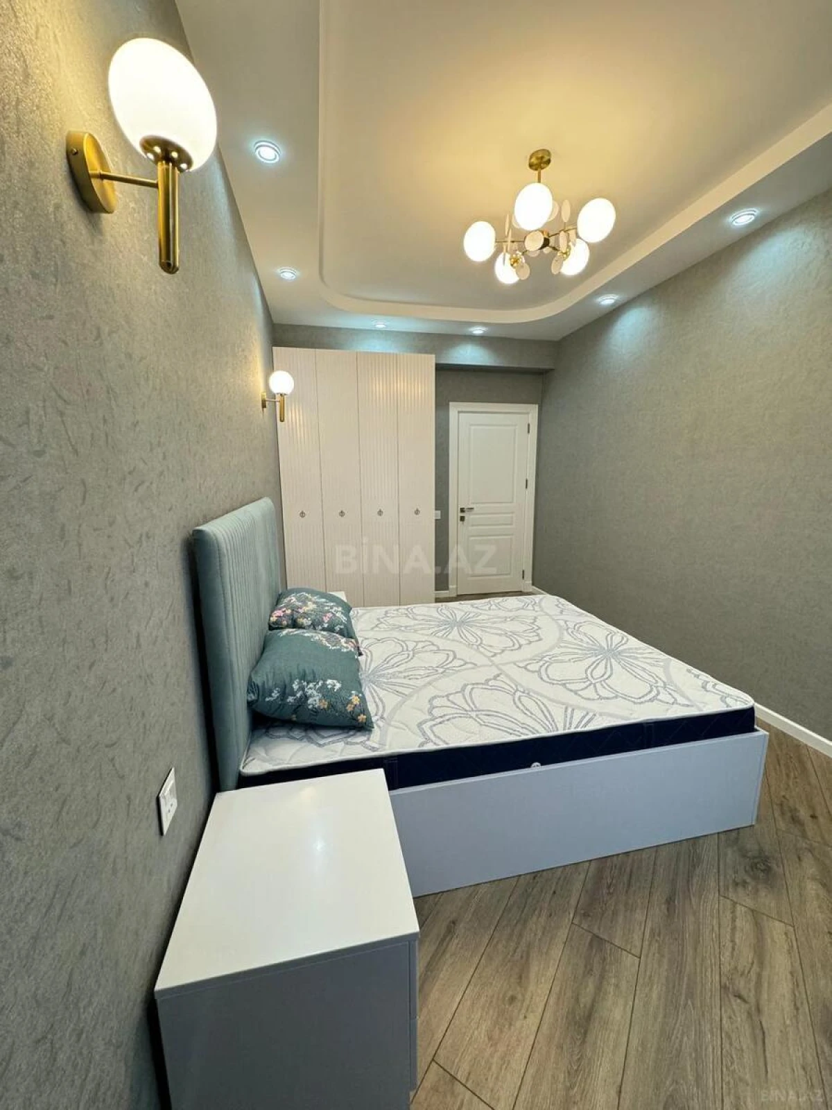 Kirayə verilir 3 otaqlı mənzil 94 m²