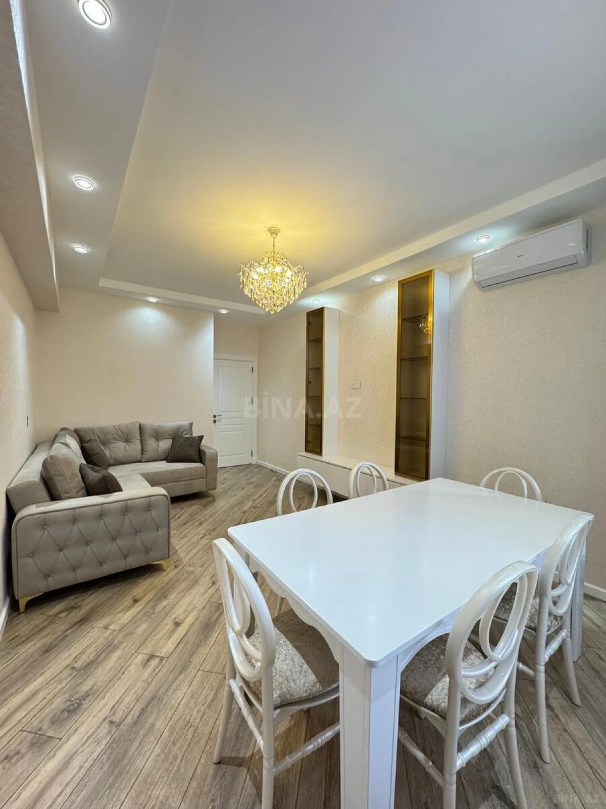 Kirayə verilir 3 otaqlı mənzil 94 m²