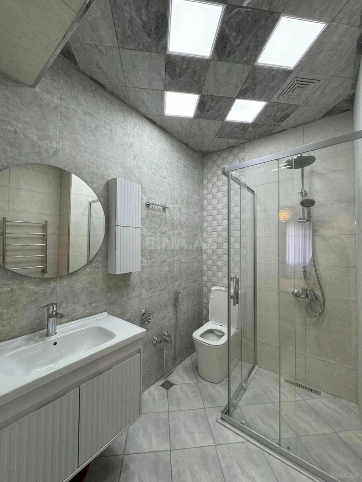 Kirayə verilir 3 otaqlı mənzil 94 m²