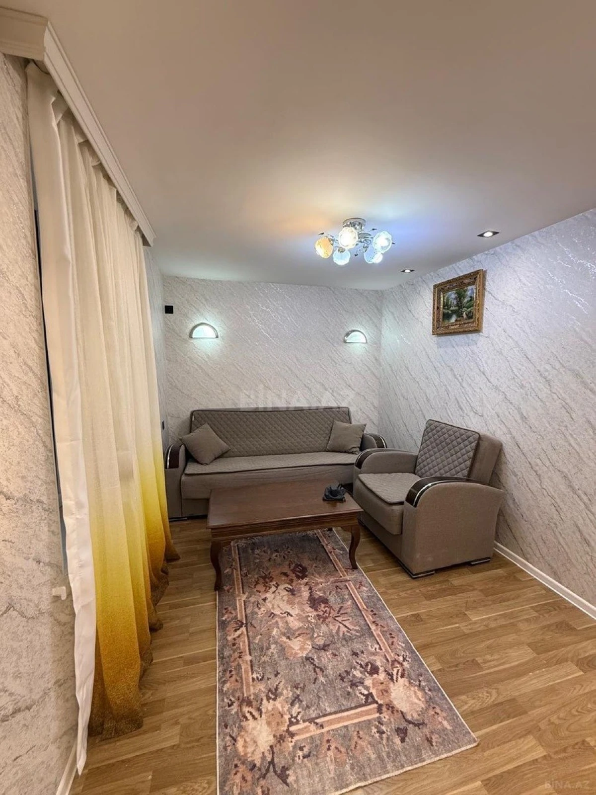 Kirayə verilir 2 otaqlı mənzil 40 m²