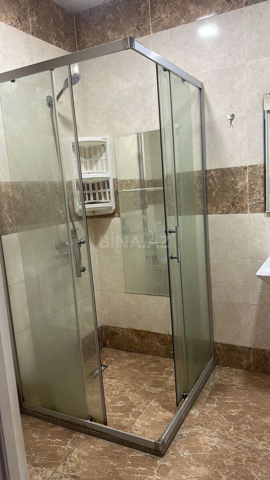 Kirayə verilir 2 otaqlı mənzil 65 m²