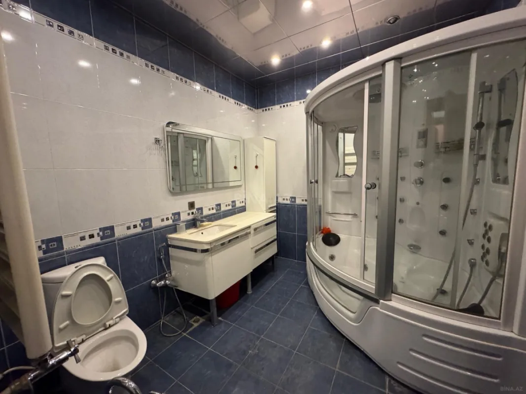 Kirayə verilir 5 otaqlı mənzil 200 m²