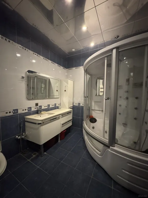 Kirayə verilir 5 otaqlı mənzil 200 m²