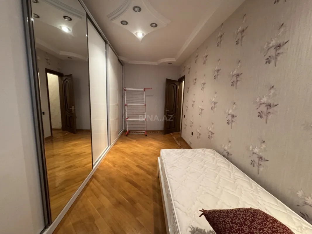 Kirayə verilir 5 otaqlı mənzil 200 m²