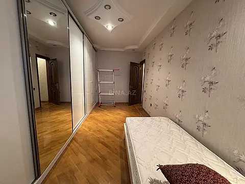 Kirayə verilir 5 otaqlı mənzil 200 m²