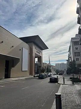 Kirayə verilir obyekt 370 m² — Bakı 370.00 m²