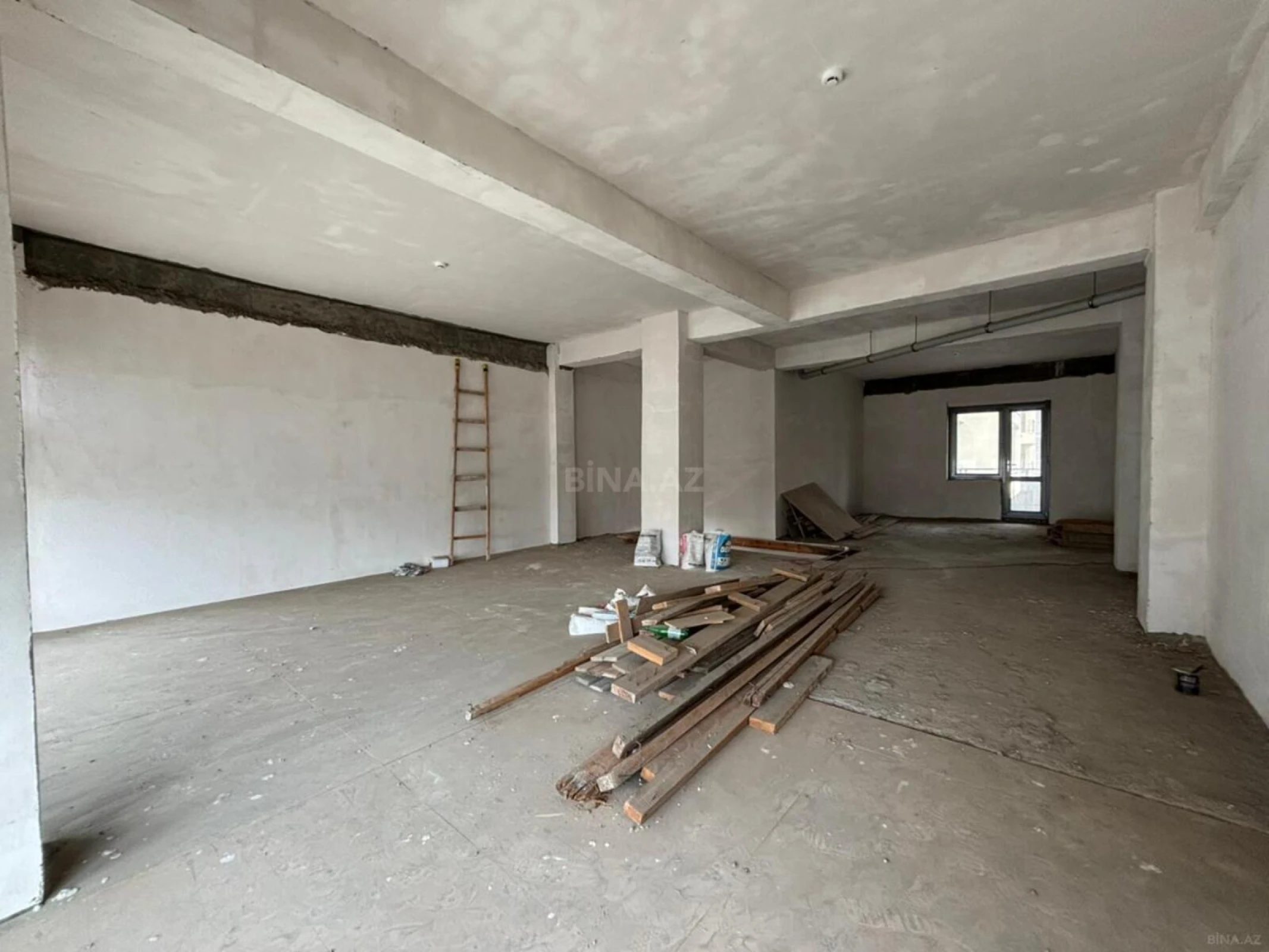 Kirayə verilir obyekt 370 m²