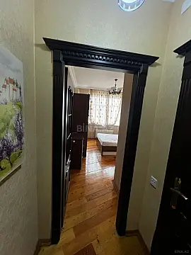 Kirayə verilir 2 otaqlı mənzil 95 m²