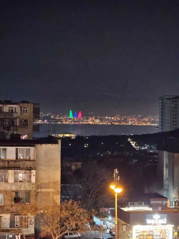 Satılır 2 otaqlı mənzil 60 m²