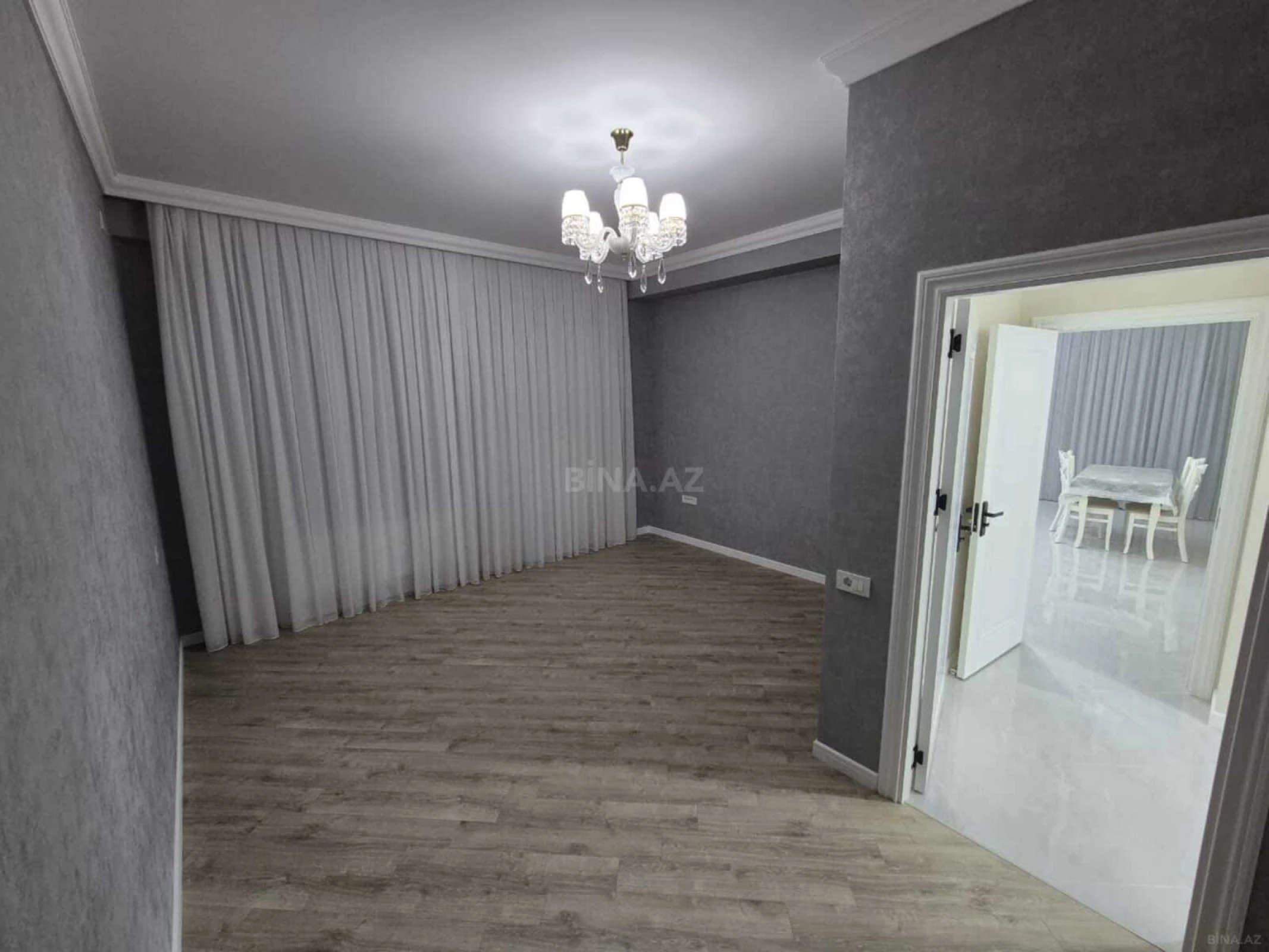 Kirayə verilir 3 otaqlı mənzil 156 m²