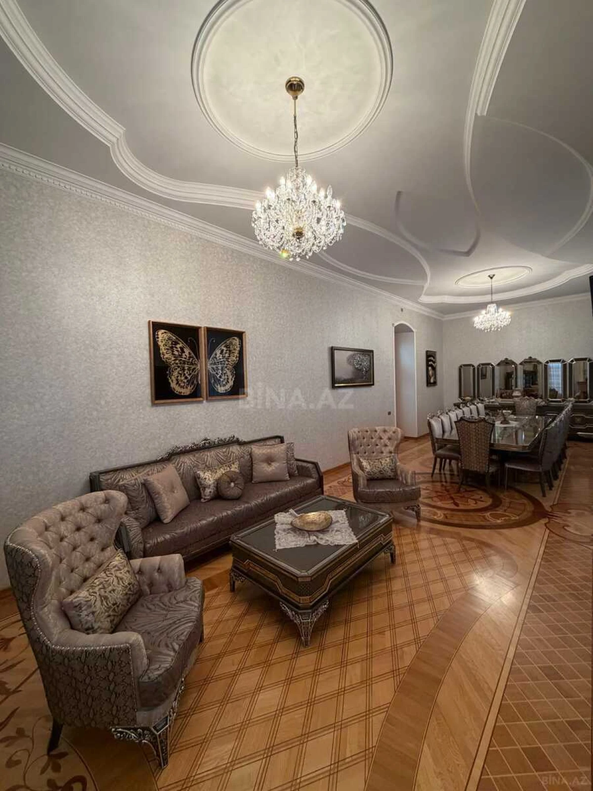 Satılır 7 otaqlı mənzil 450 m²