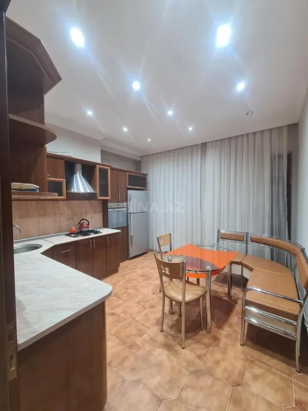 Kirayə verilir 2 otaqlı mənzil 100 m²