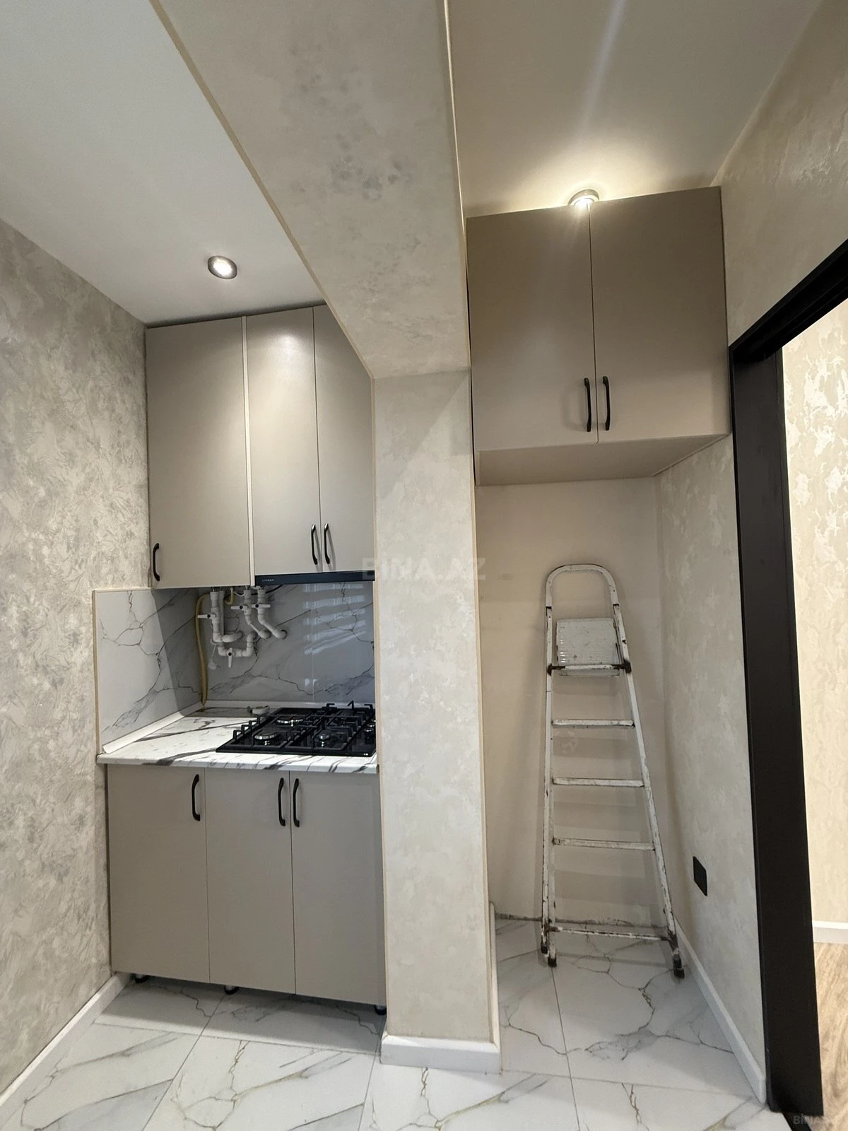 Satılır 2 otaqlı mənzil 45 m²