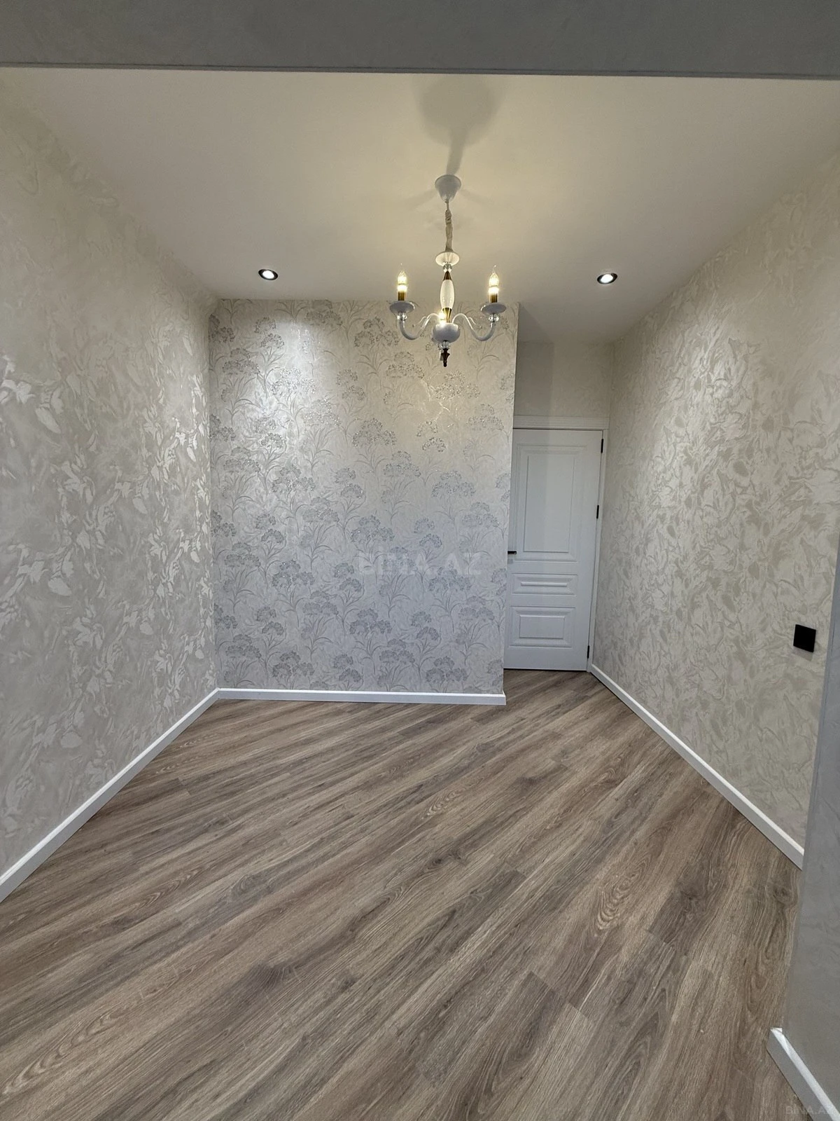 Satılır 2 otaqlı mənzil 45 m²