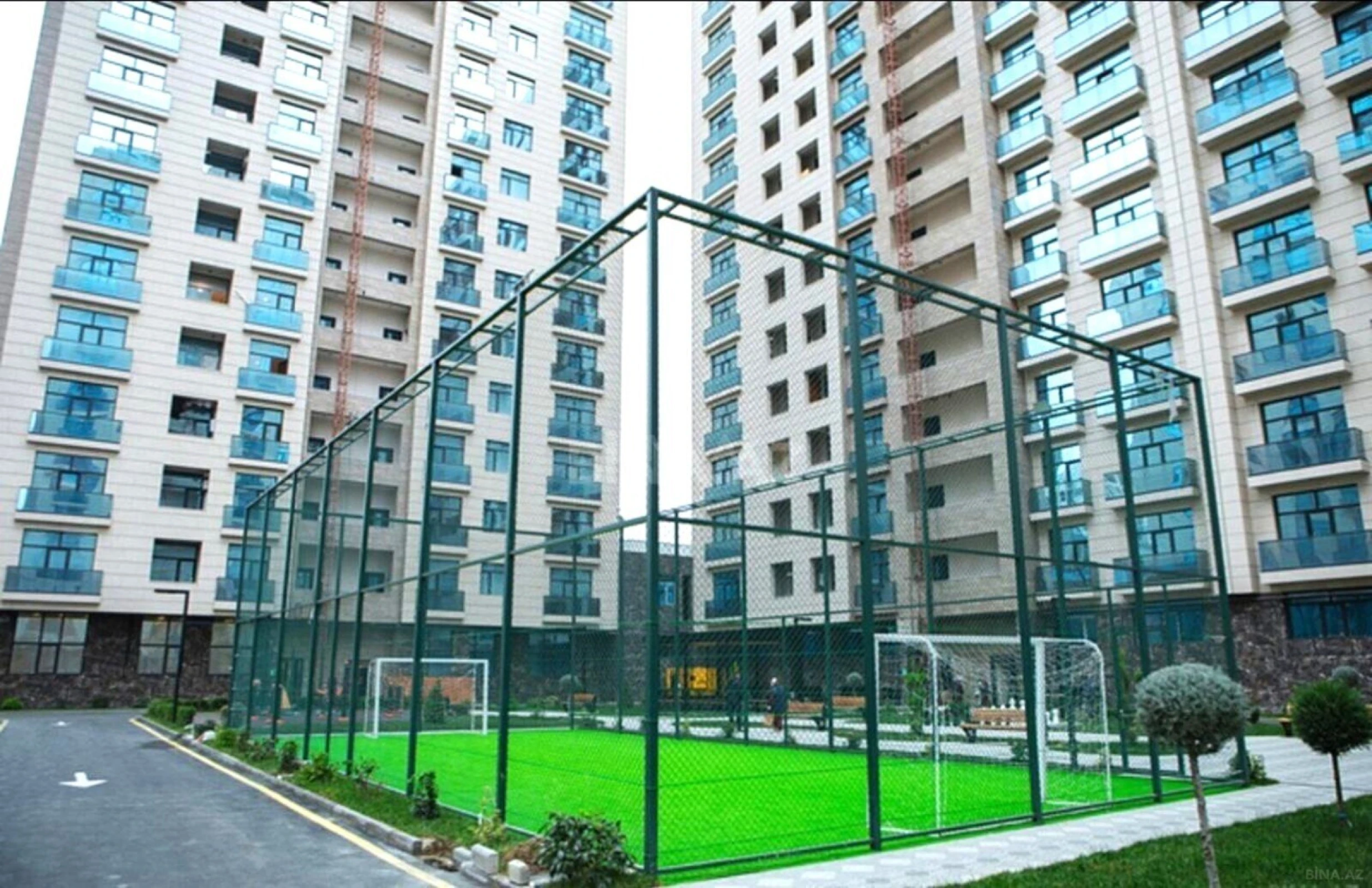 Satılır 2 otaqlı mənzil 71 m²